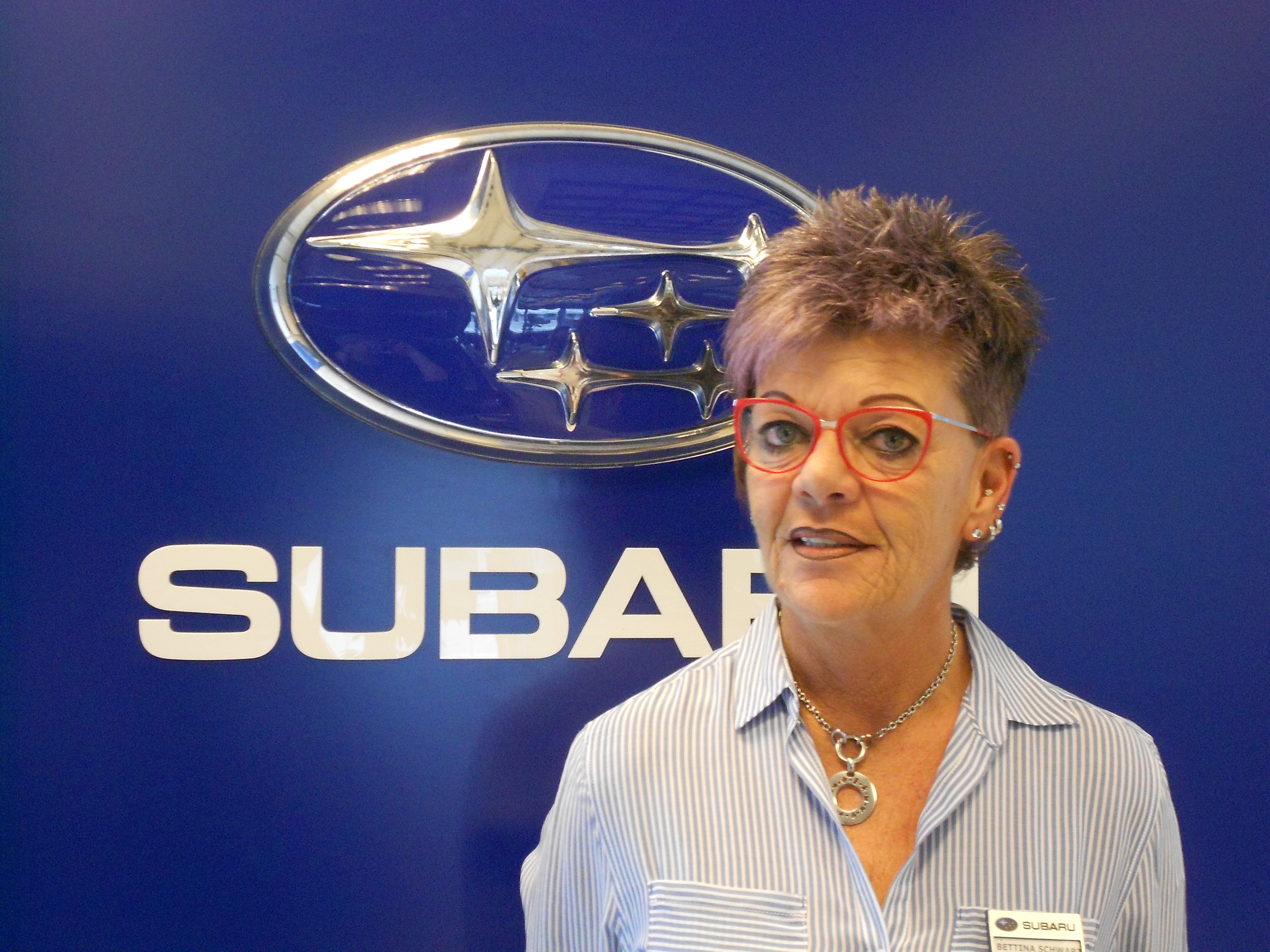 Bettina  Schwarz, Serviceassistentin