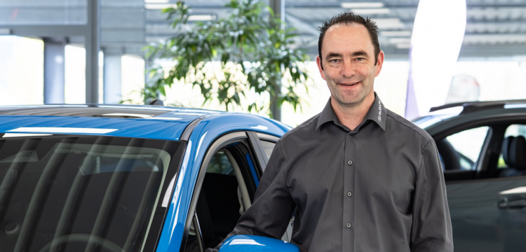 Stefan Schäfer, Neu- und Gebrauchtwagenverkäufer