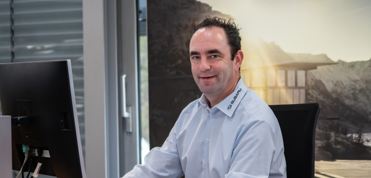 Stefan Schäfer, Neu- und Gebrauchtwagenverkäufer