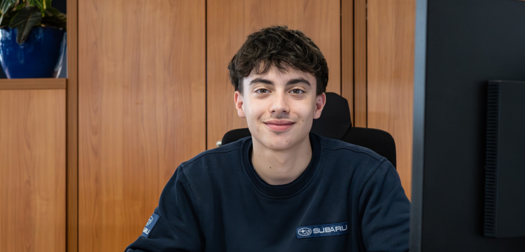 Joel Marchi, Auszubildender Automobilkaufmann